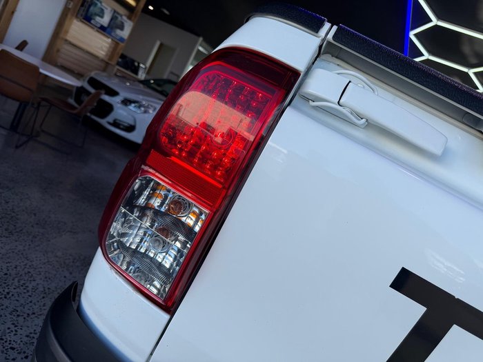 2020 Toyota Hilux SR