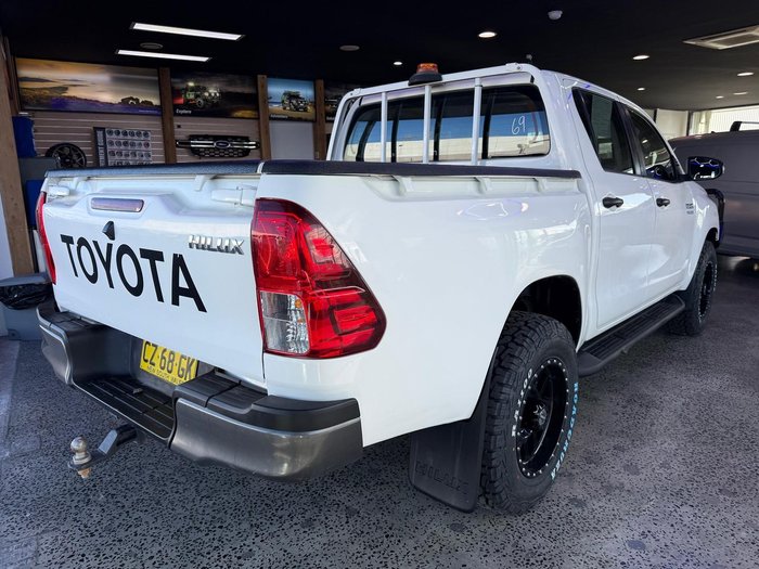 2020 Toyota Hilux SR