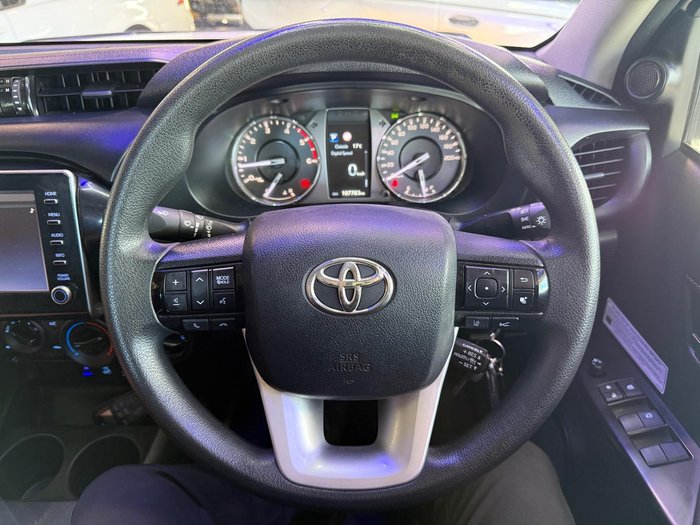 2020 Toyota Hilux SR