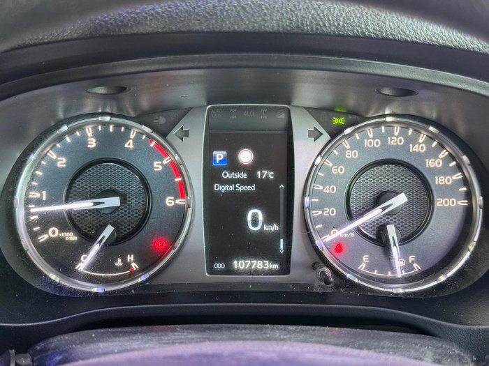 2020 Toyota Hilux SR