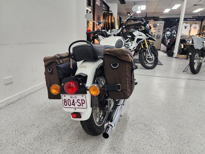 2018 Royal Enfield CLASSIC 350 White