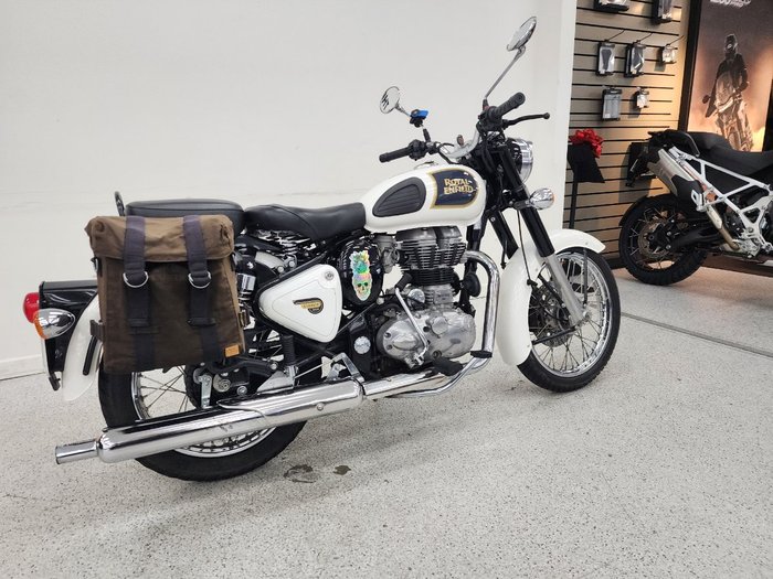 2018 Royal Enfield CLASSIC 350 White