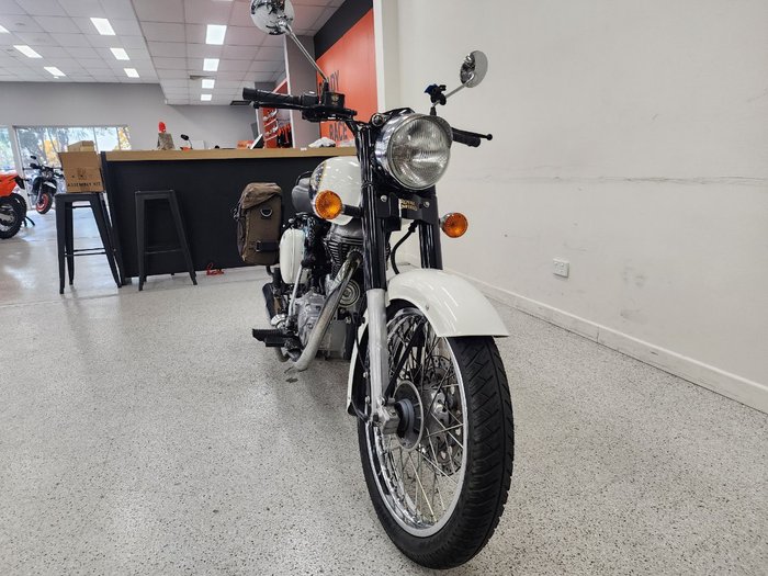 2018 Royal Enfield CLASSIC 350 White