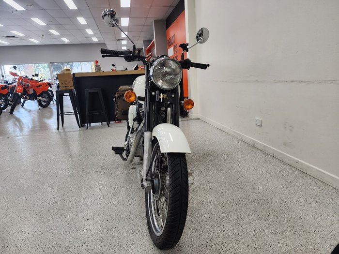 2018 Royal Enfield CLASSIC 350 White