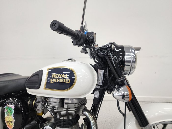 2018 Royal Enfield CLASSIC 350 White