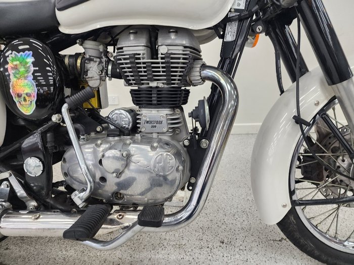 2018 Royal Enfield CLASSIC 350 White