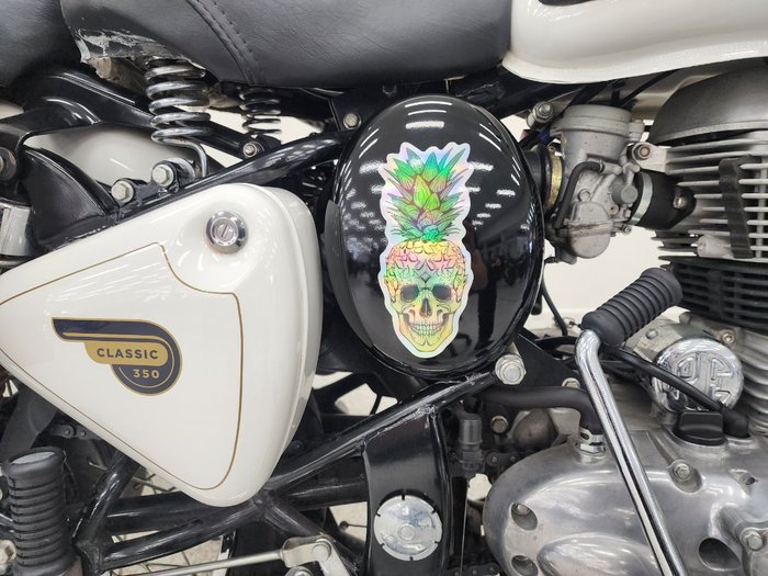 2018 Royal Enfield CLASSIC 350 White
