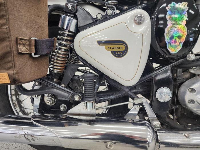 2018 Royal Enfield CLASSIC 350 White