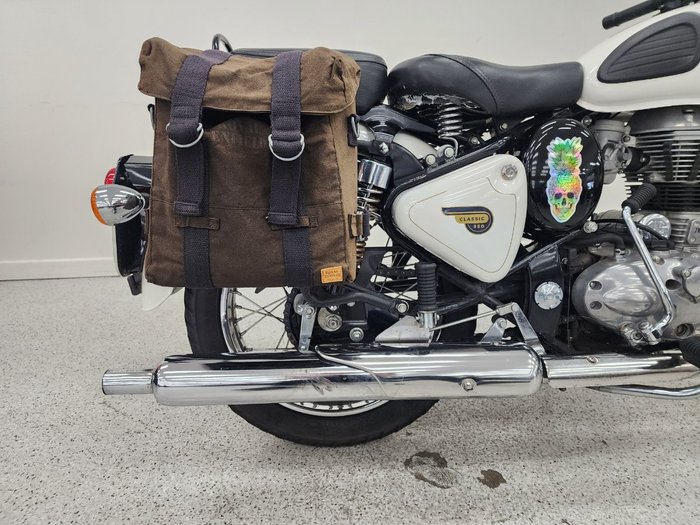 2018 Royal Enfield CLASSIC 350 White