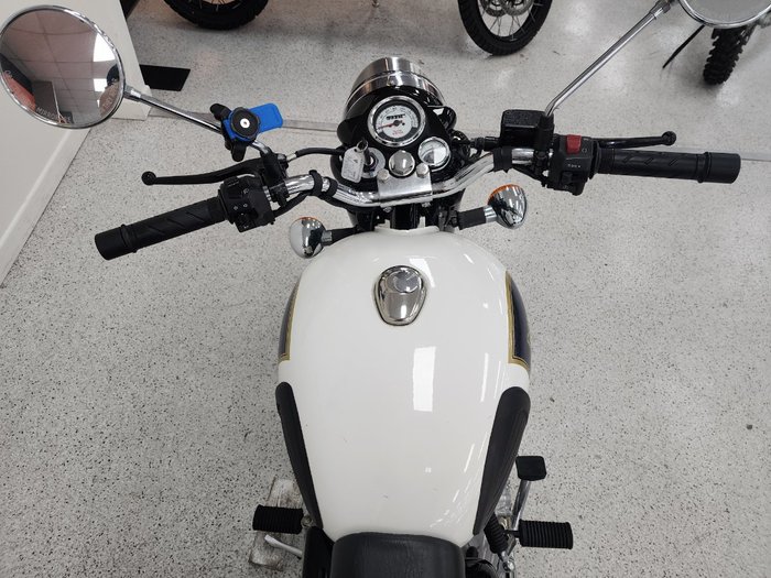 2018 Royal Enfield CLASSIC 350 White