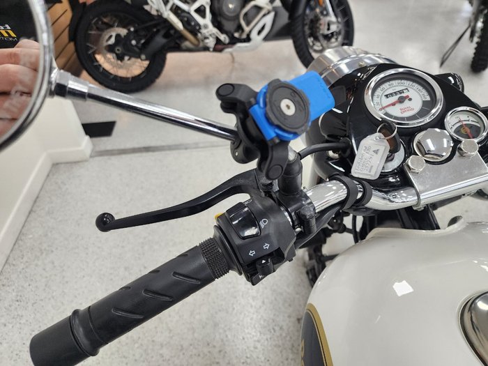 2018 Royal Enfield CLASSIC 350 White