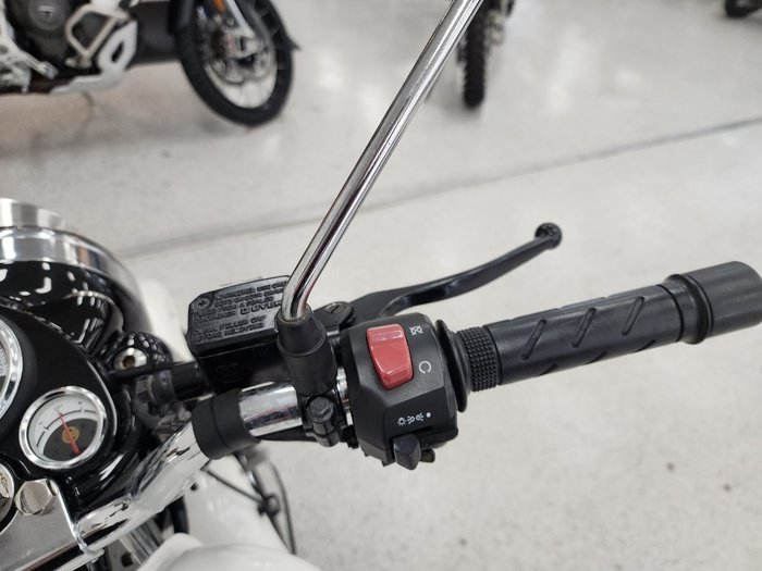 2018 Royal Enfield CLASSIC 350 White