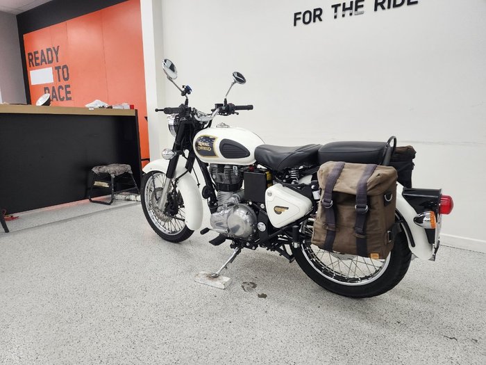 2018 Royal Enfield CLASSIC 350 White