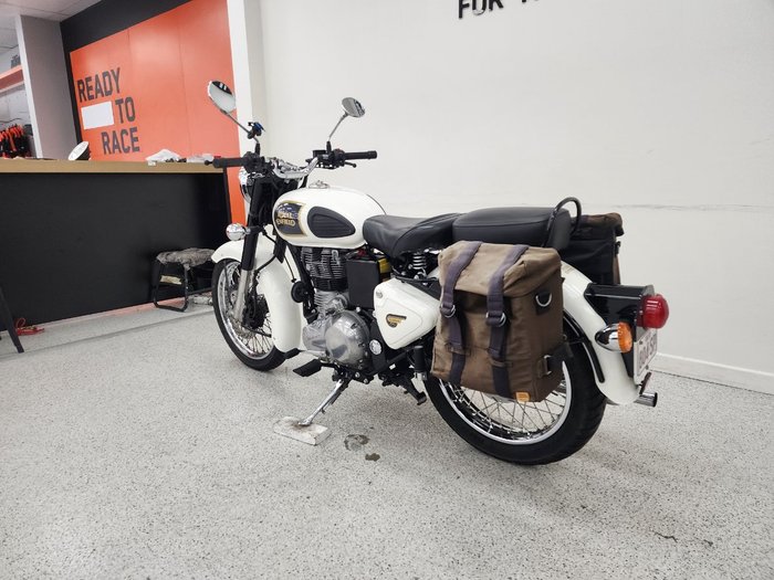 2018 Royal Enfield CLASSIC 350 White