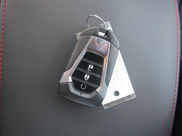 2025 Isuzu D-MAX X-TERRAIN