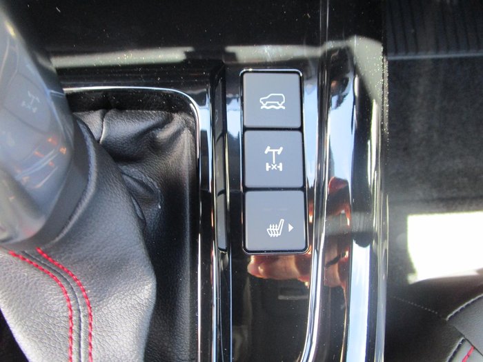 2025 Isuzu D-MAX X-TERRAIN