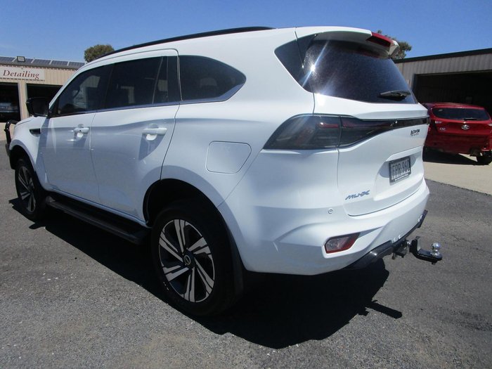 2025 Isuzu MU-X LS-T