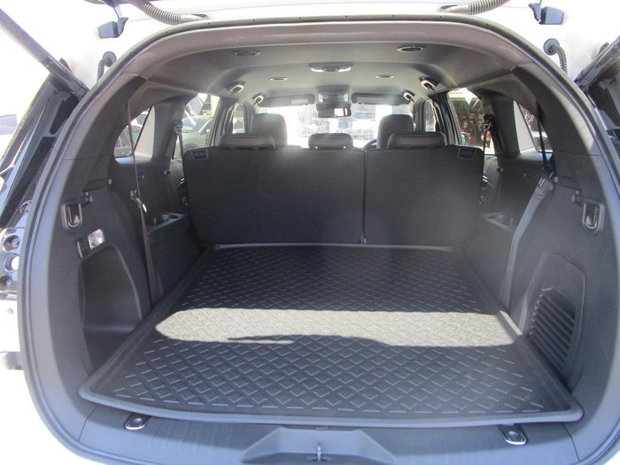 2025 Isuzu MU-X LS-T