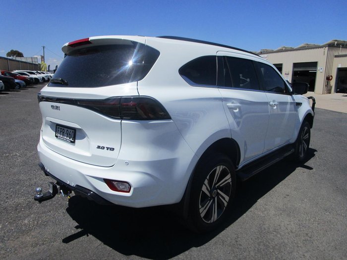 2025 Isuzu MU-X LS-T