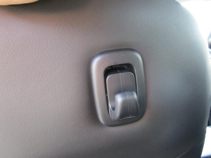 2025 Isuzu MU-X LS-T