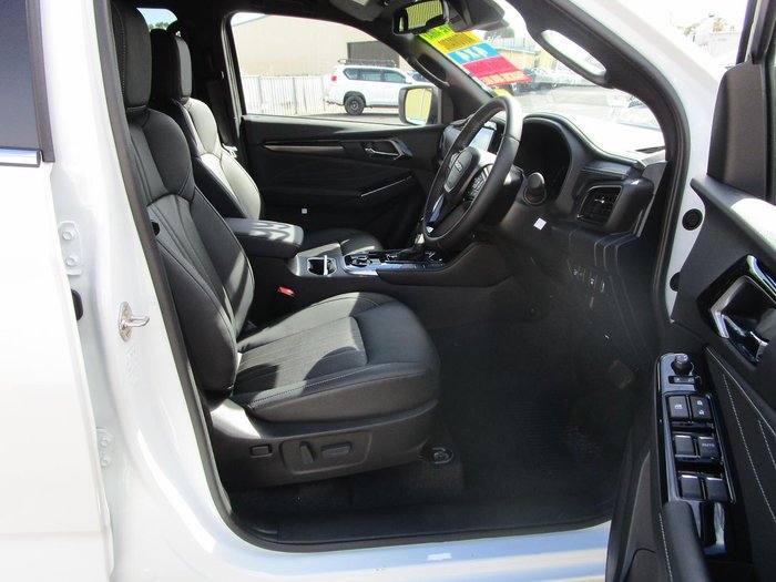 2025 Isuzu MU-X LS-T