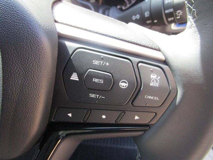 2025 Isuzu MU-X LS-T