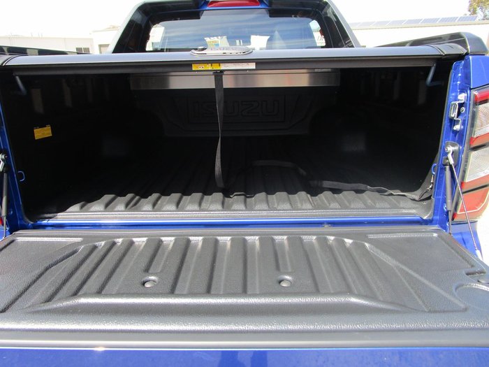 2025 Isuzu D-MAX X-TERRAIN