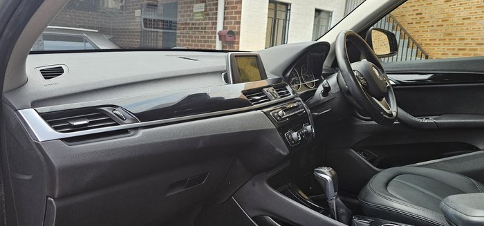 2017 BMW X1 sDrive18d F48 Glacier Silver