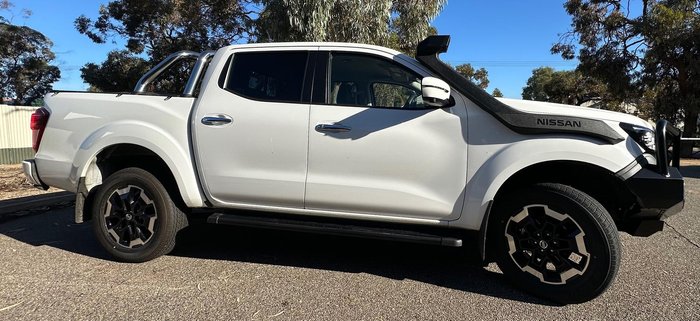 2025 Nissan Navara ST-X