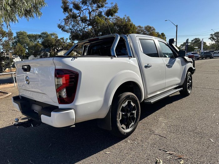 2025 Nissan Navara ST-X