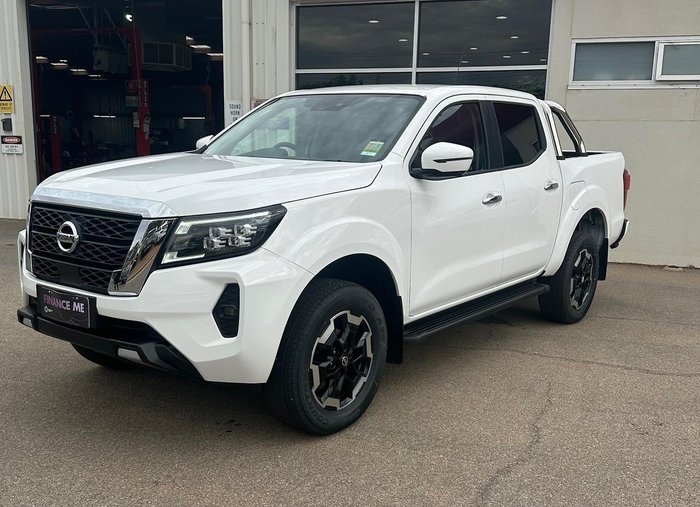 2025 Nissan Navara ST-X