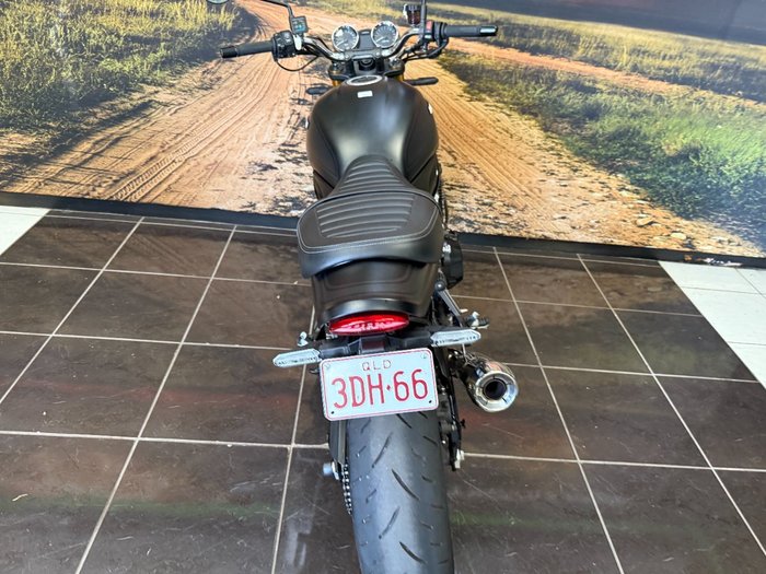 2025 Kawasaki Z900RS SE BLACK