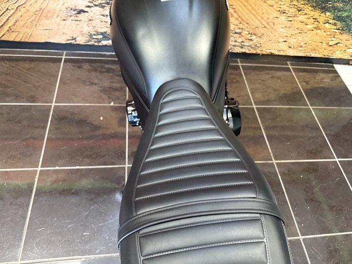 2025 Kawasaki Z900RS SE BLACK