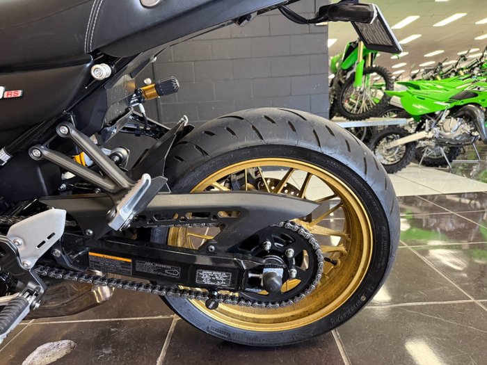 2025 Kawasaki Z900RS SE BLACK