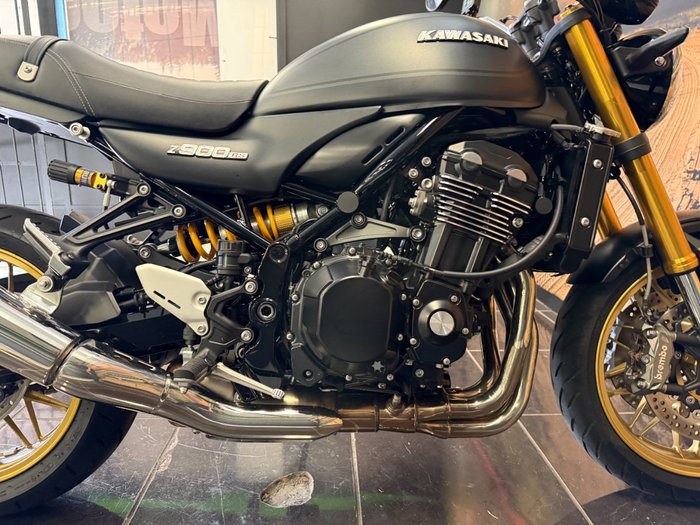 2025 Kawasaki Z900RS SE BLACK