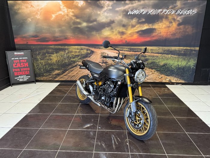 2025 Kawasaki Z900RS SE BLACK