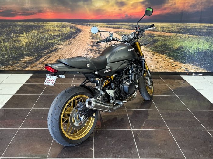 2025 Kawasaki Z900RS SE BLACK