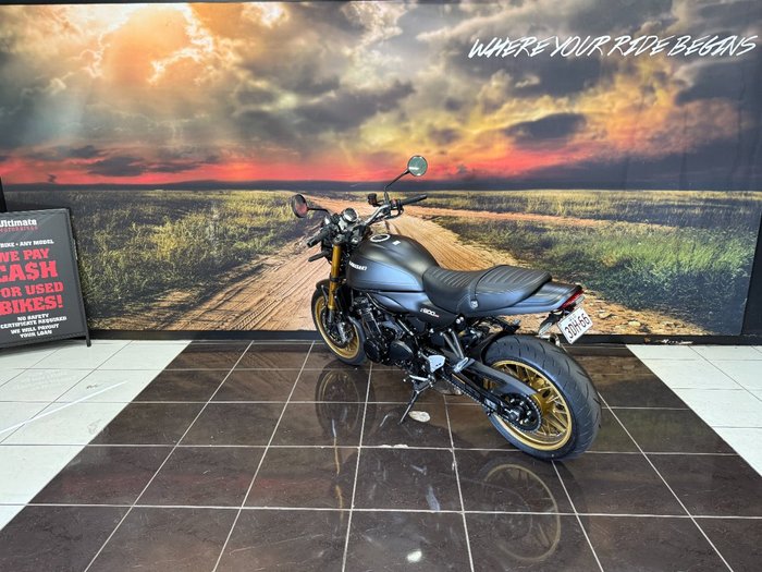 2025 Kawasaki Z900RS SE BLACK