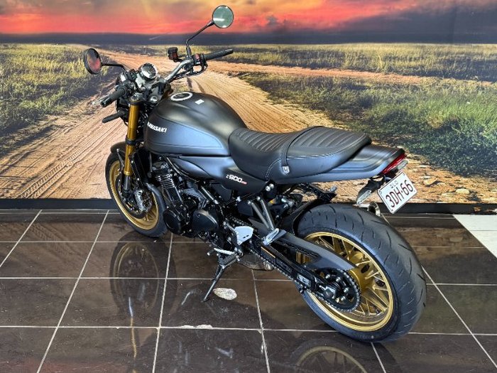 2025 Kawasaki Z900RS SE BLACK