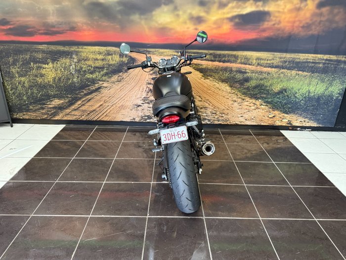 2025 Kawasaki Z900RS SE BLACK