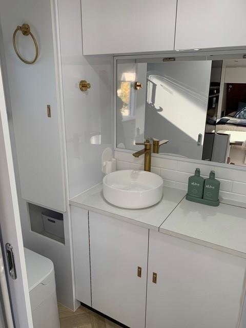 2025 Wonderland RV Amaroo 18'06