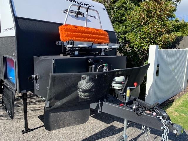 2025 Wonderland RV Amaroo 18'06