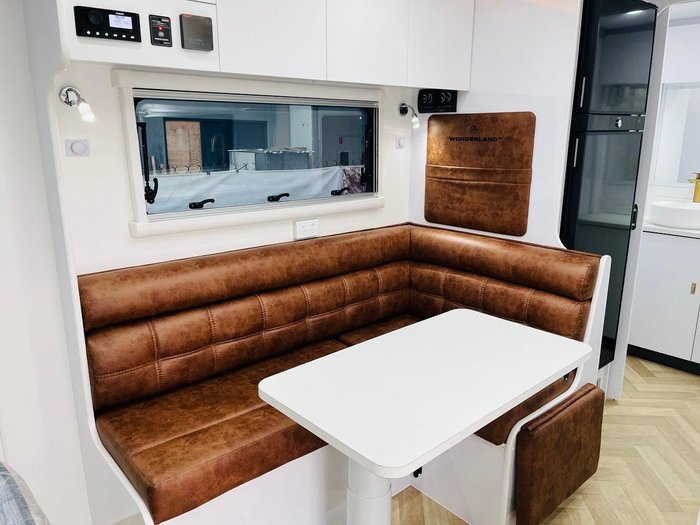 2025 Wonderland RV Amaroo 18'06