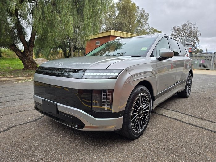 2025 Hyundai IONIQ 9 Calligraphy