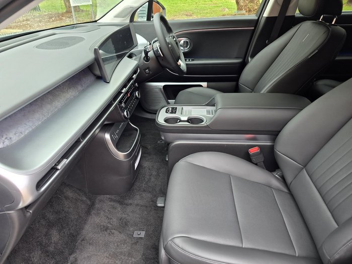 2025 Hyundai IONIQ 9 Calligraphy