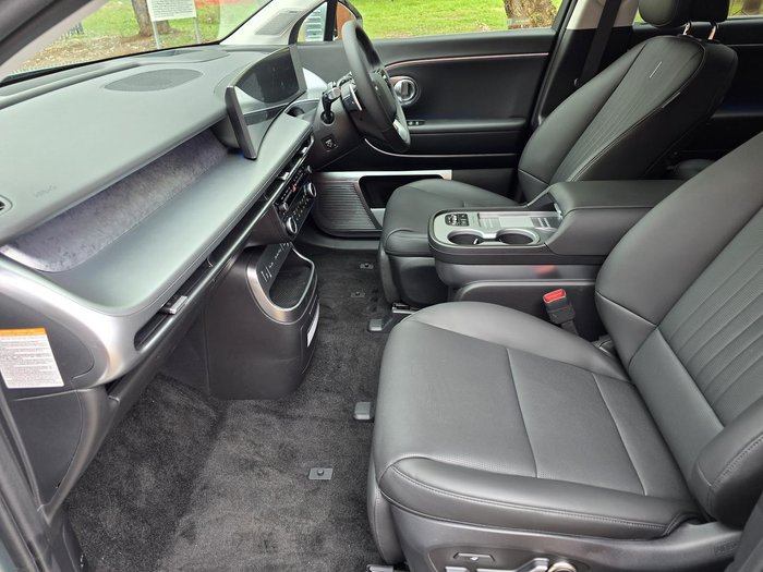 2025 Hyundai IONIQ 9 Calligraphy