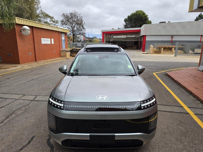 2025 Hyundai IONIQ 9 Calligraphy