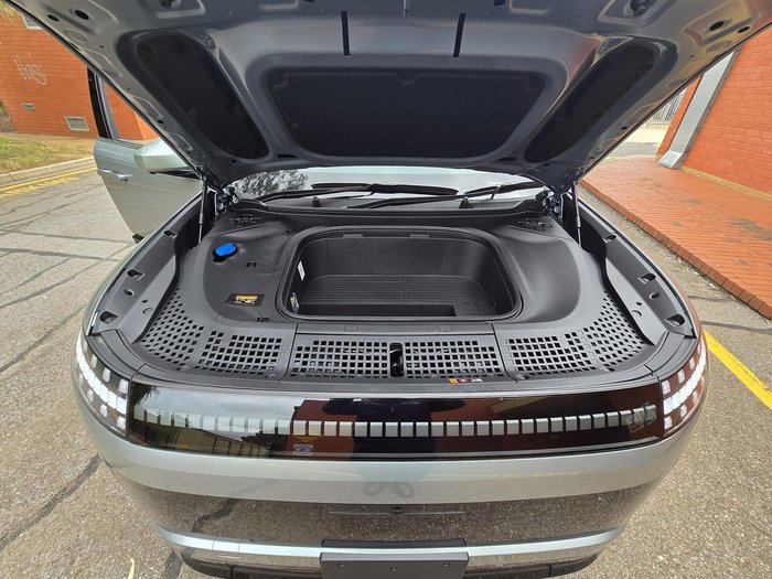 2025 Hyundai IONIQ 9 Calligraphy