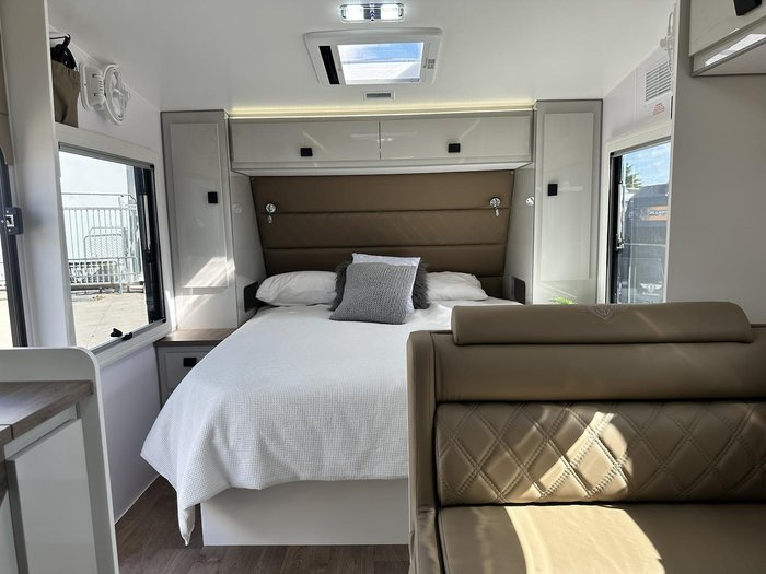 2025 JB Caravans Dirt Road Extreme 19'6 Fd