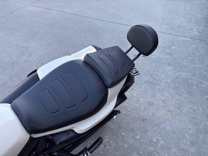 2022 HARLEY-DAVIDSON RH1250S SPORTSTER S white